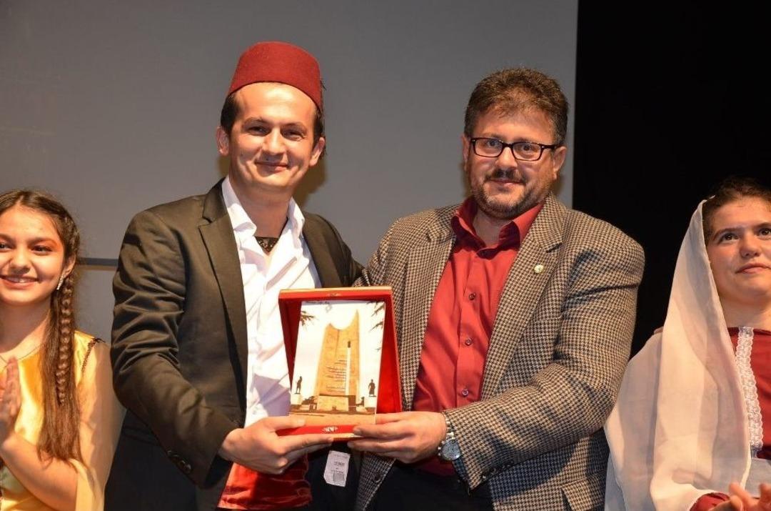 &lsquo;şekerpare M&uuml;zikali&rsquo; Kendine Hayran Bıraktı