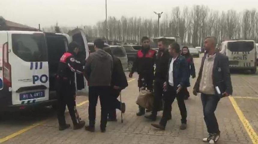 Düzce’de Çeşitli Suçlardan Aranan 20 Kişi Yakalandı