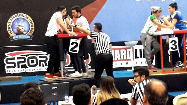 Çelik Bilek Altay Muğla’ya İlk Altın Madalyayı Kazandırdı