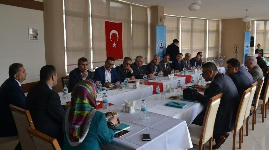 Halk Eğitim Merkezi M&uuml;d&uuml;rleri Saruhanlı&rsquo;da Toplandı