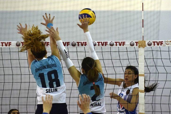 Kadınlar Voleybol 1. Ligi: Gümüşhane Belediyesi Gençlerbirliği: 3 - Bartın Polisgücü: 0 G5