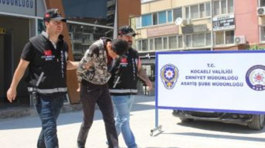 Otoparktan Otomobil &Ccedil;alan Şahıs Adli Kontrolle Serbest