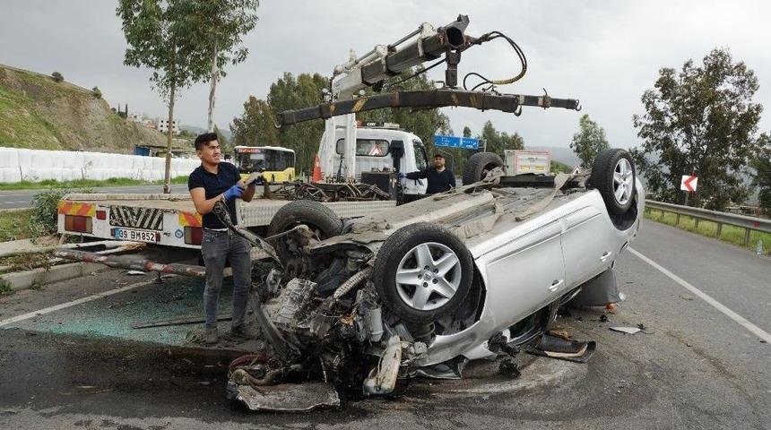 Üç Ağacı Devirdi, Araçtan Sağ Çıktı