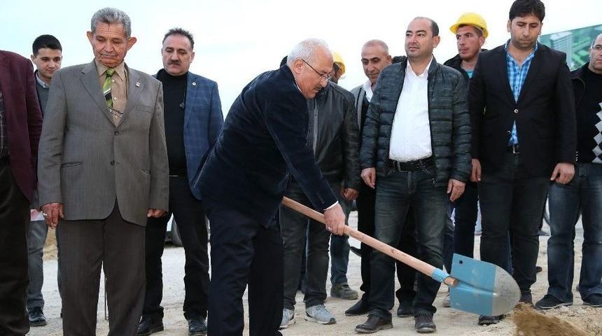 Mersin B&uuml;y&uuml;kşehir Belediyesi Kentin Alt Yapı Ve Su Sorununu &Ccedil;&ouml;z&uuml;yor