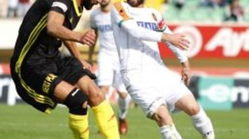 E.yeni Malatyaspor&rsquo;da Kaptan Yal&ccedil;ın Ayhan S&uuml;resiz Kadro Dışı