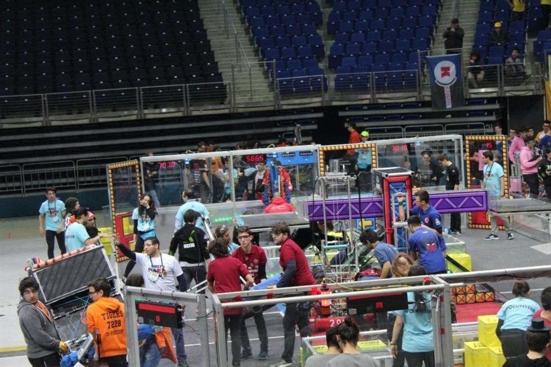 Selim Lisesi, Robot Yarışmasında Bir&ccedil;ok Liseyi Geride Bırakarak 5. Oldu