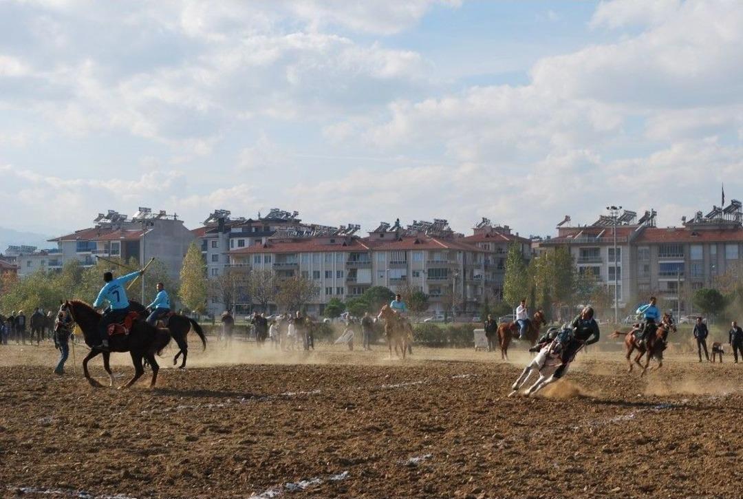 Manisa Keşkek Ve Cirit İle Şenlendi