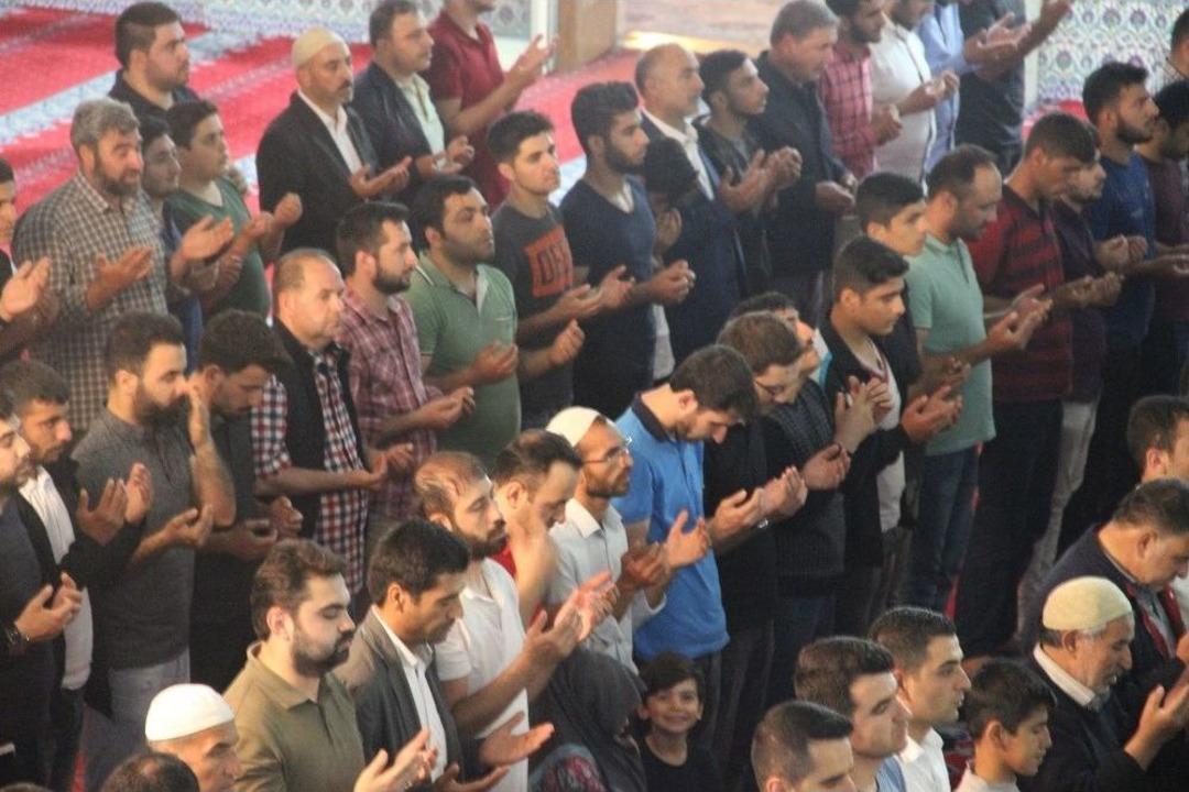 Peygamberler Şehrinde İlk Teravih Kılındı