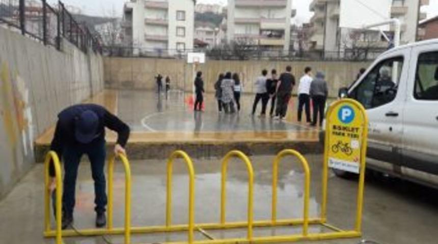 İzmit&rsquo;te Bisiklet Park Alanları Artıyor