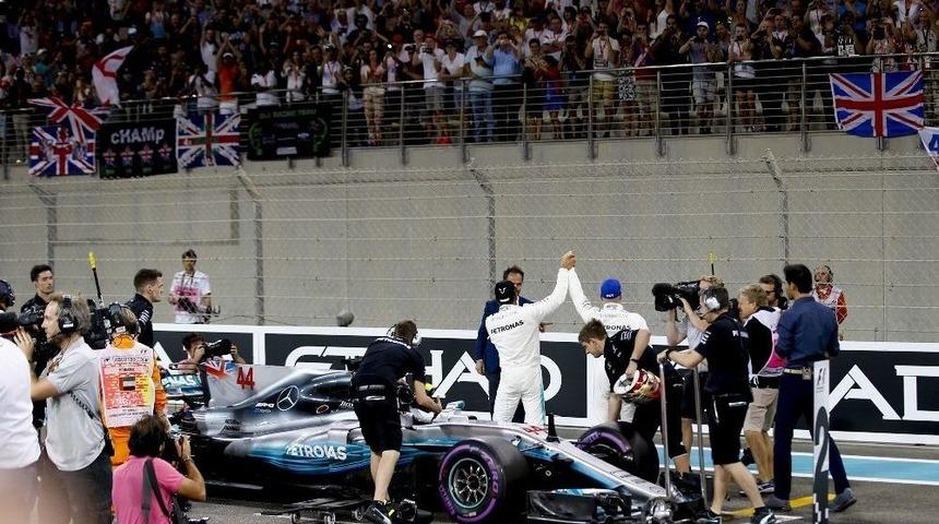 Mercedes Amg Petronas Şampiyonayı Duble İle Bitirdi