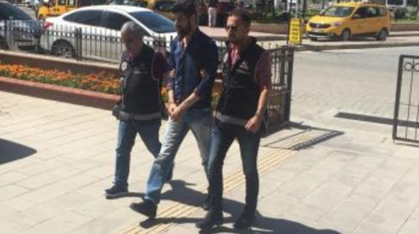 Aranan Uyuşturucu Zanlısı Kuşadası&rsquo;nda Yakalandı