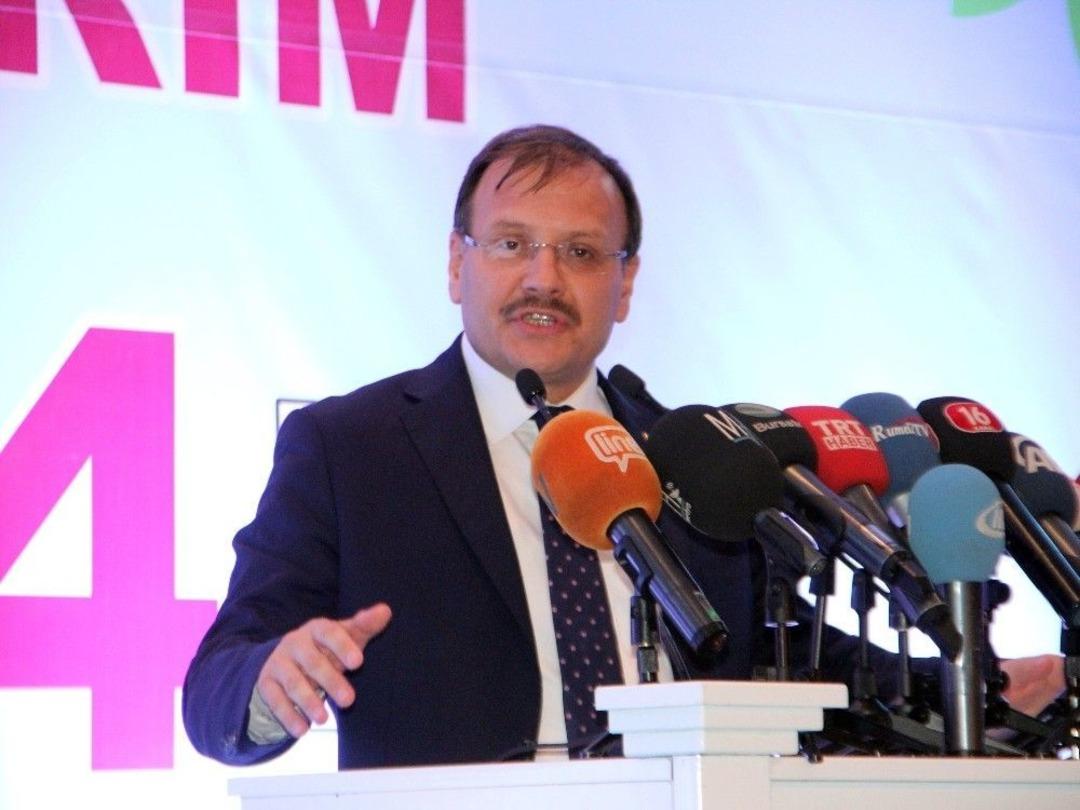 &Ccedil;avuşoğlu Ana Muhalefeti Eleştirdi