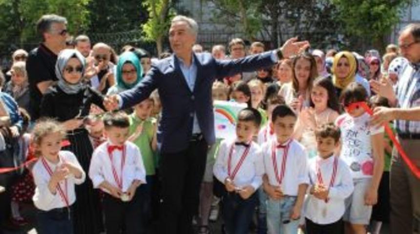 Minikler Mehmet&ccedil;ik İ&ccedil;in Kitap Yazdı