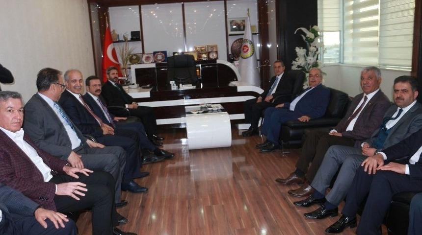 Tobb Başkanı Hisarcıklıoğlu Atso&rsquo;nun &Ccedil;alışmaları Hakkında Bilgiler Aldı