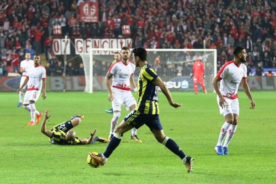 S&uuml;per Lig: Antalyaspor: - Fenerbah&ccedil;e: (ma&ccedil; Devam Ediyor)