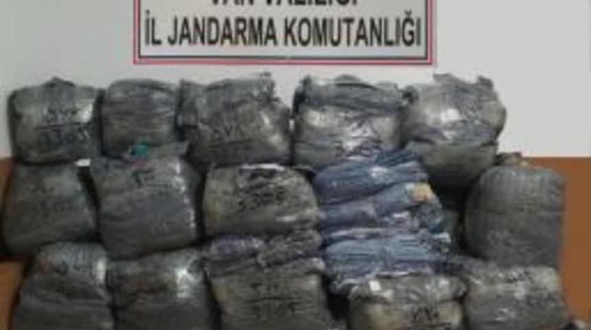 Van&rsquo;da 250 Bin Tl&rsquo;lik Tekstil &Uuml;r&uuml;n&uuml; Ele Ge&ccedil;irildi