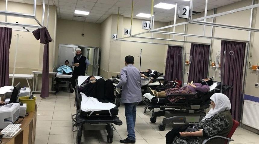 Şof&ouml;r Kalp Krizi Ge&ccedil;irdi, Otob&uuml;s Şarampole Devrildi: 4 &Ouml;l&uuml;, 34 Yaralı