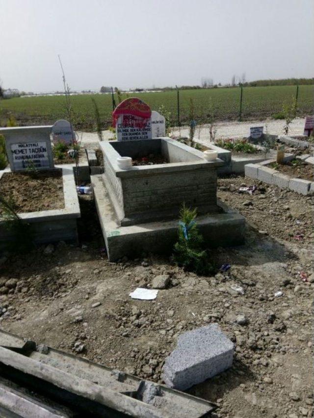 Öldürülen Sevgilisine İki Katlı Mezar Yaptırdı