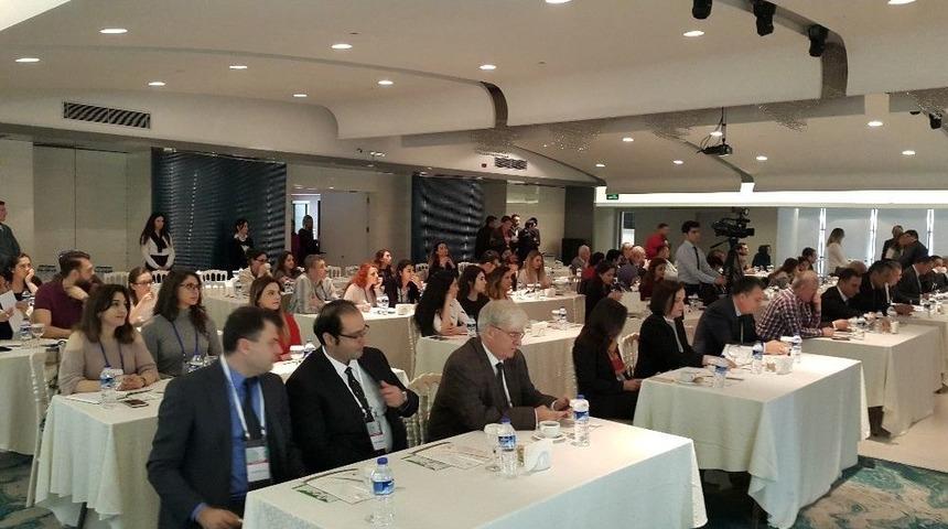 Jinekolog Adayları Uzmanlarla Mesleğe Hazırlanıyor