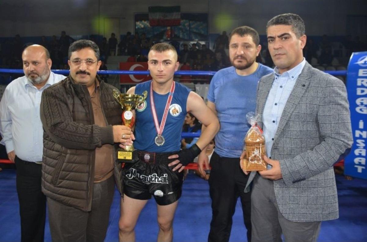 T&uuml;rkiye - İran Uluslararası Muaythai Galası D&uuml;zenlendi