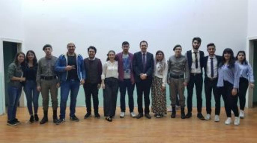 Şaphane&rsquo;de &rsquo;apartman Toplantısı&rsquo; Konulu Tiyatro Oyunu