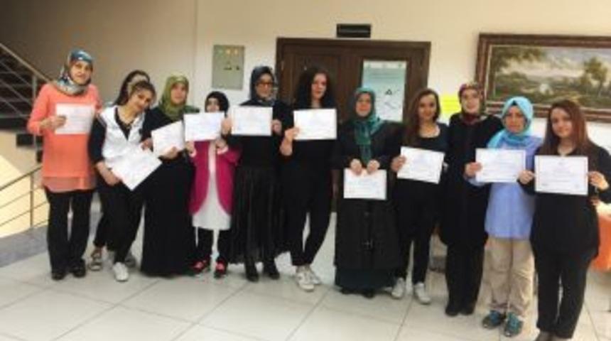 Pursaklar&rsquo;da Bilgisayar Sertifikası Alanların Sayısı Artıyor