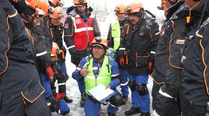 Afad Personeline Kar Altında Eğitim