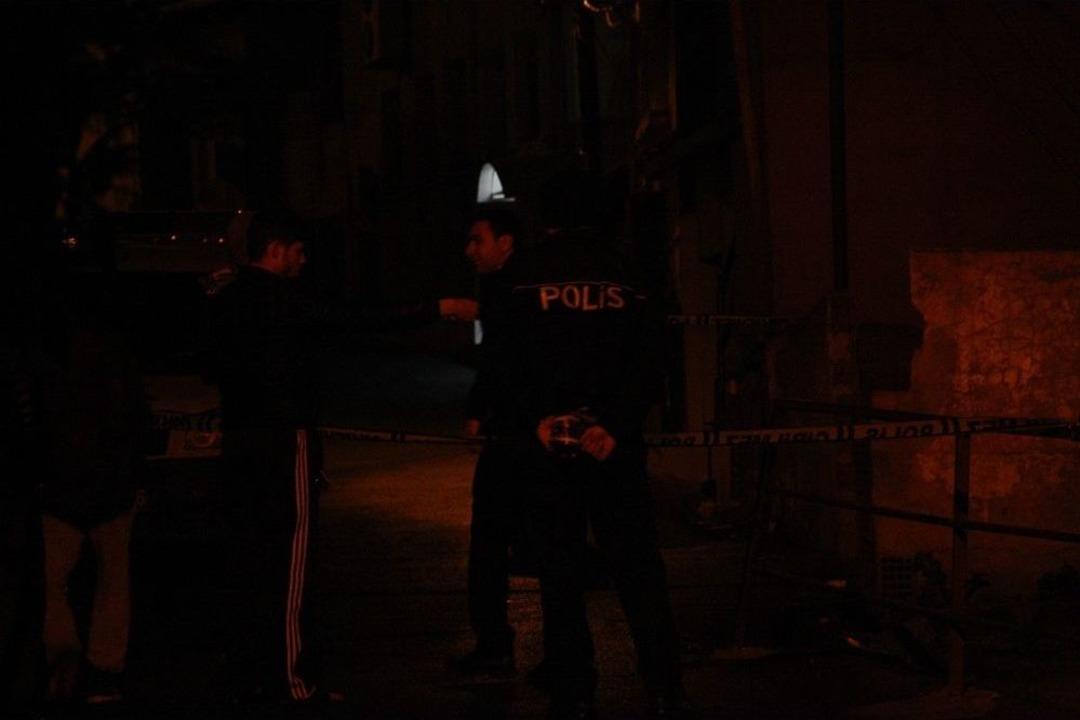 Gaziosmanpaşa&rsquo;da Cezaevi Firarisi Sevgilisini &Ouml;ld&uuml;rd&uuml;