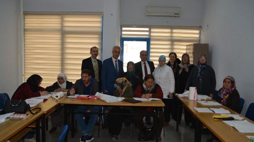 Okuma Yazma Seferberliği T&uuml;m Hızıyla Devam Ediyor