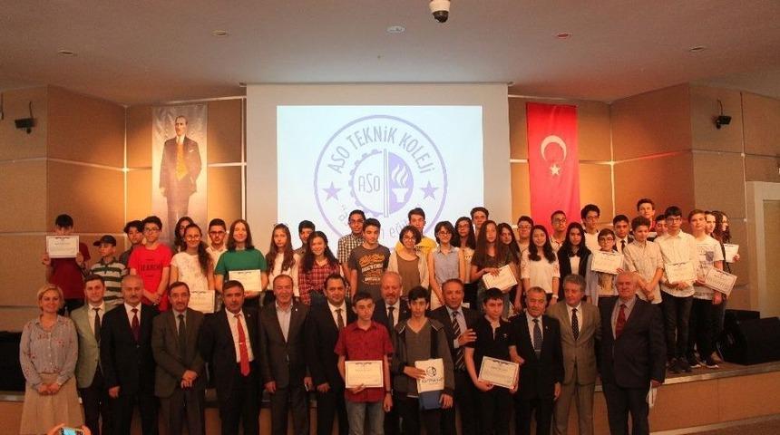 Matematik Şampiyonları &Ouml;d&uuml;l&uuml;n&uuml; Aldı