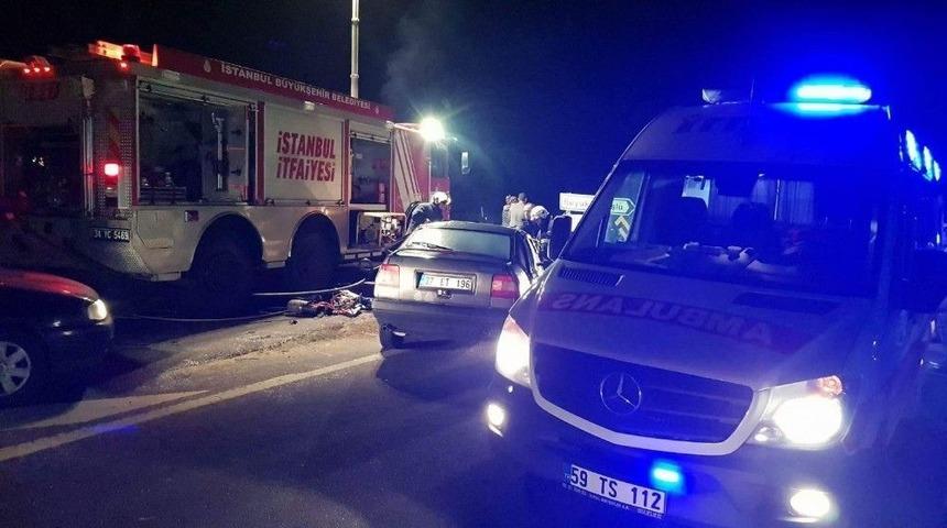 (&ouml;zel Haber) Silivri&rsquo;de Otomobil Bariyerlere &Ccedil;arptı: 2 Yaralı
