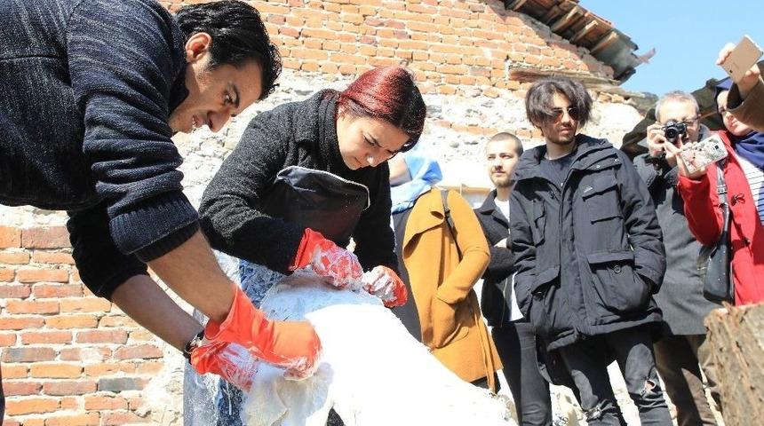 (&ouml;zel) Geleneksel Y&ouml;ntemlerle Parş&ouml;men &Uuml;retiyorlar