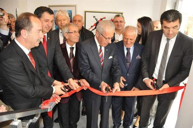 Eski Rekt&ouml;r İnci&rsquo;den &Ouml;zel Sanat M&uuml;zesi 1