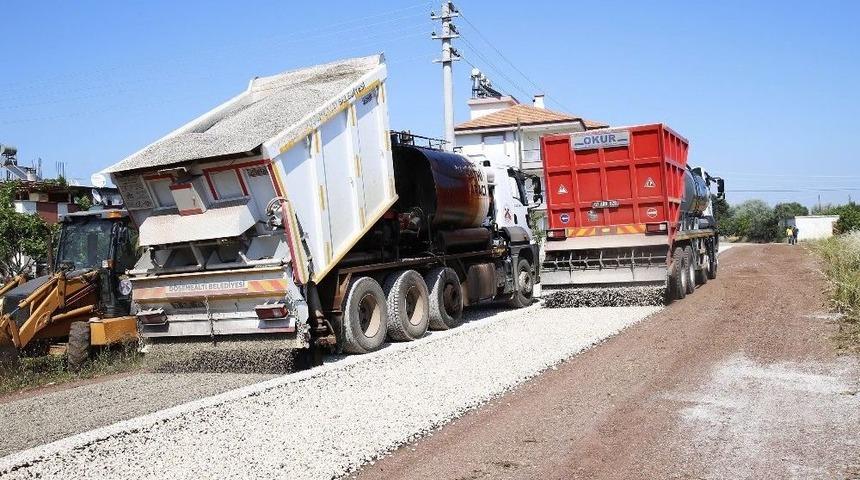 D&ouml;şemealtı&rsquo;nda Asfalt &Ccedil;alışmaları