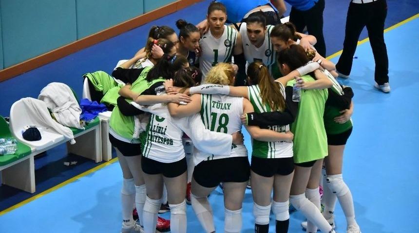 Salihli&rsquo;nın Sultanları Kendi Evinde Galip