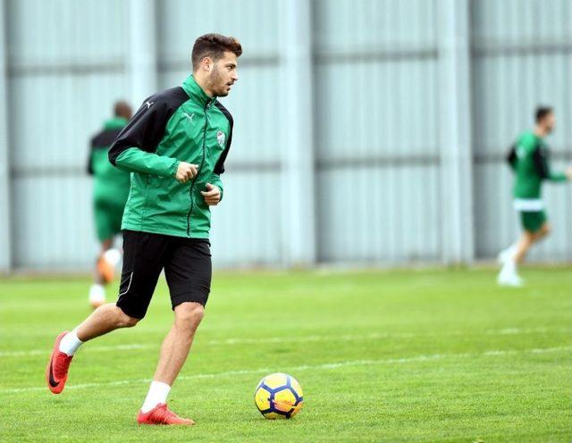 Bursaspor’da Hazırlıklar Sürüyor