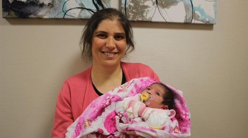 &Ccedil;ocuk Sahibi Olamayanları Umutlandıran Annelik &Ouml;yk&uuml;s&uuml;