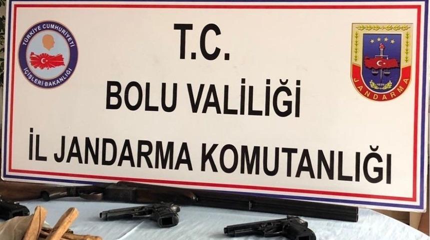 Bolu&rsquo;da, Jandarmadan Operasyon: 3 G&ouml;zaltı
