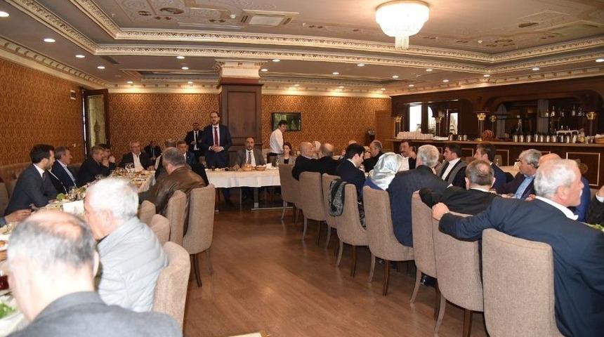 Başkan Ayaz: &ldquo;başiskele&rsquo;nin Başarısında Muhtarların Payı B&uuml;y&uuml;k&rdquo;