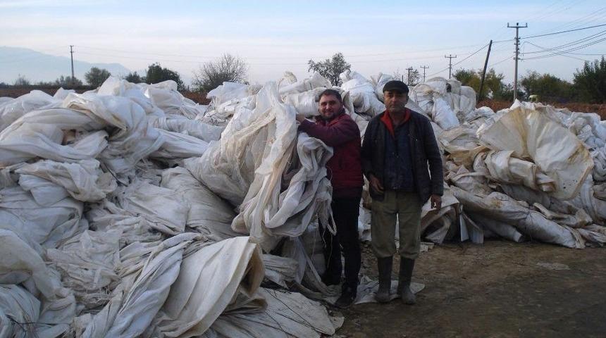 Sarıg&ouml;l&rsquo;de Bağ &Ouml;rt&uuml;leri Geri D&ouml;n&uuml;ş&uuml;me Kazandırılıyor