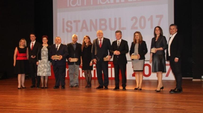 Farmafiir 2017 &Ouml;d&uuml;lleri Sahiplerini Buldu