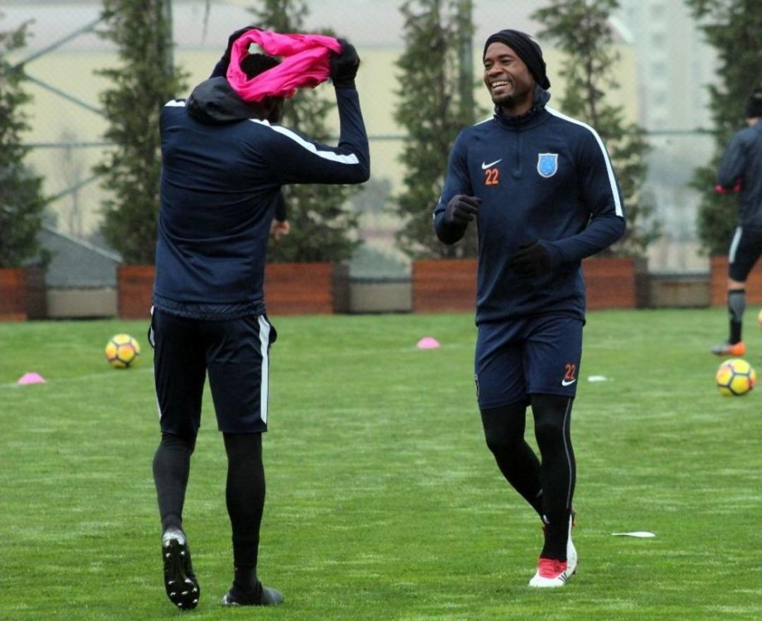 Medipol Başakşehir&rsquo;de Akhisarspor Ma&ccedil;ı Hazırlıkları Devam Ediyor