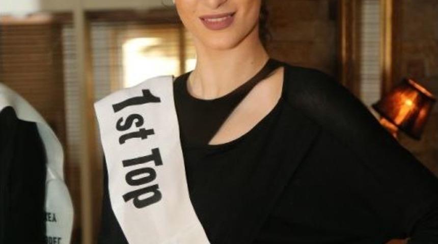 T&uuml;rk Mankenden Yunanistan&rsquo;a Osmanlı Tokadı