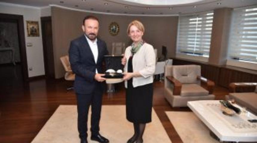 Başkan Doğan, Zeybek&rsquo;e Başarılar Diledi