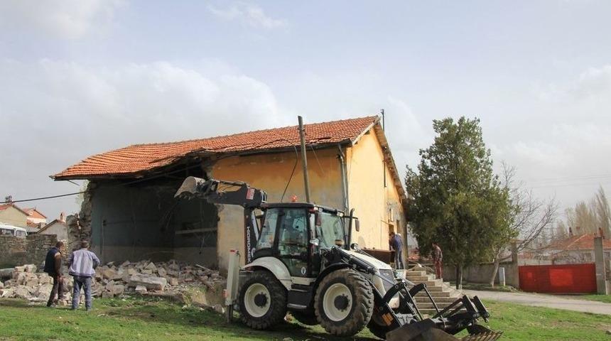 Domaniç Mezbahanesi Yıkıldı