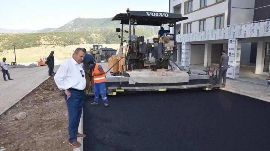 Yunusemre&rsquo;de Bağlantı Yollarında Asfaltlama &Ccedil;alışmaları Başladı