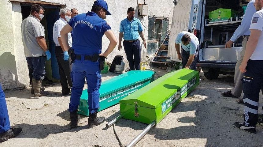 Annesini &Ouml;ld&uuml;r&uuml;p İntihar Etti