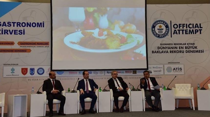 Başkan Yağcı, Gastronomi Ve Turizm Konulu Panele Katıldı