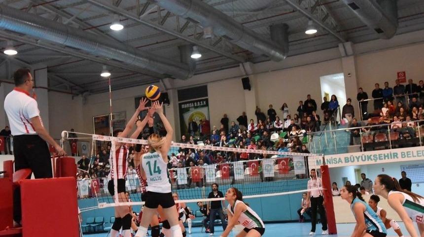 Manisa&rsquo;nın Sultanları Kendi Evinde Mağlup