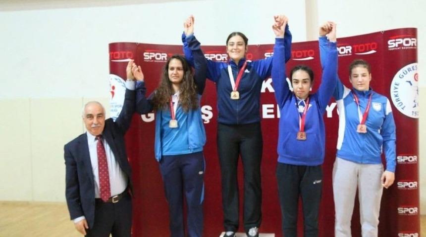 Adıyamanlı G&uuml;reş&ccedil;iler T&uuml;rkiye&rsquo;yi Avrupa Ve D&uuml;nya Şampiyonalarında Temsil Edecek